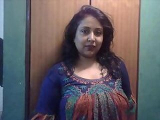 Sushma Nepali lady Selfie shared on Whatsapp
